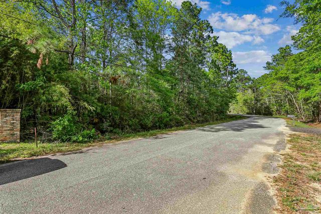 Pandora Dr, Milton, FL 32583