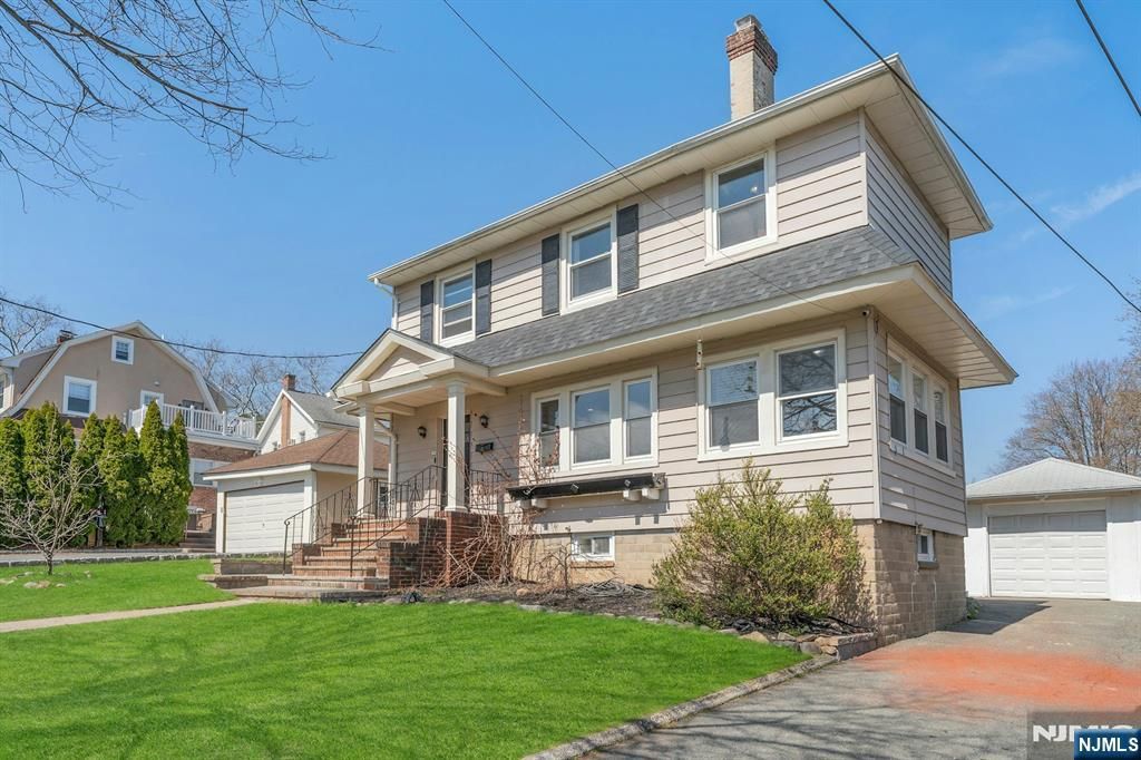 39 Vernon Terrace, Bloomfield, NJ 07003