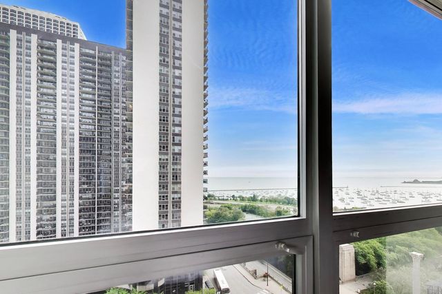 360 E Randolph Street 1401, Chicago, IL 60601