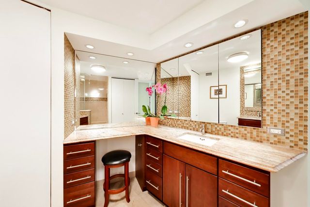 360 E Randolph Street 1401, Chicago, IL 60601