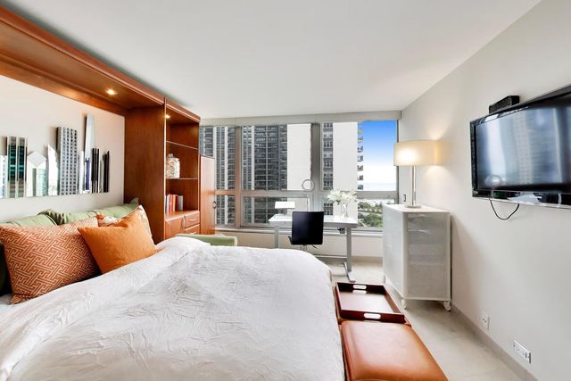 360 E Randolph Street 1401, Chicago, IL 60601