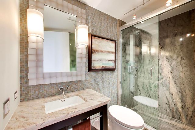 360 E Randolph Street 1401, Chicago, IL 60601