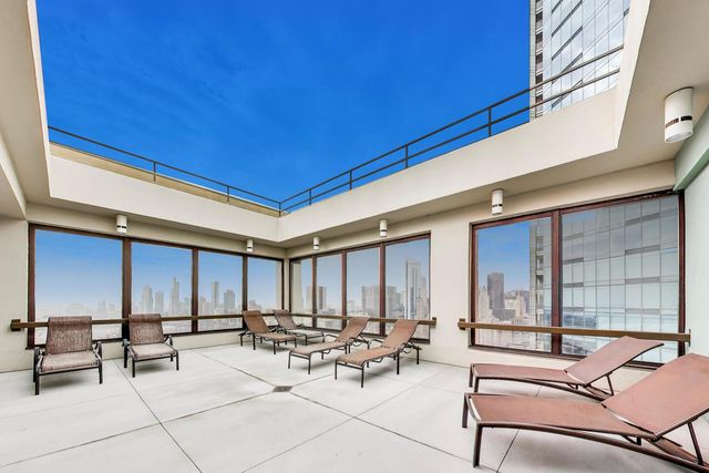 360 E Randolph Street 1401, Chicago, IL 60601