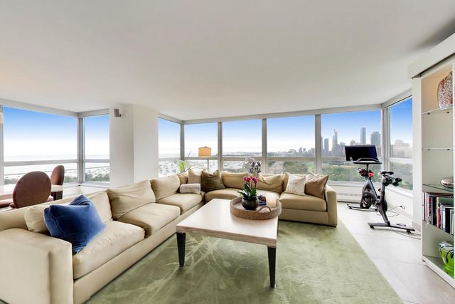 360 E Randolph Street 1401, Chicago, IL 60601