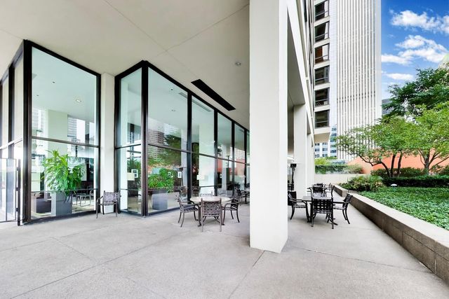 360 E Randolph Street 1401, Chicago, IL 60601