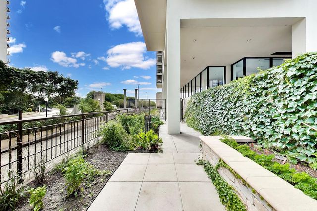 360 E Randolph Street 1401, Chicago, IL 60601