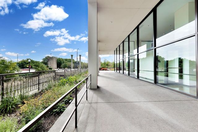 360 E Randolph Street 1401, Chicago, IL 60601