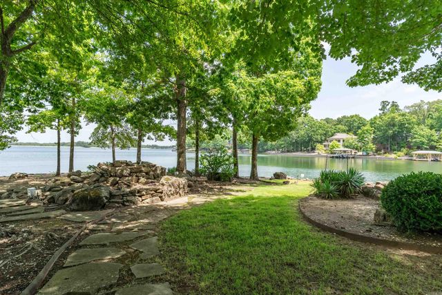 10 Guindola Lane, Hot Springs Village, AR 71909
