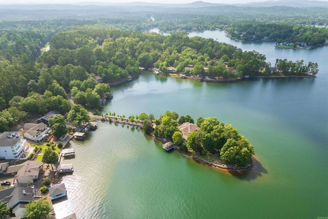 10 Guindola Lane, Hot Springs Village, AR 71909