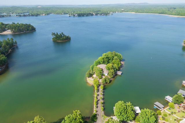 10 Guindola Lane, Hot Springs Village, AR 71909