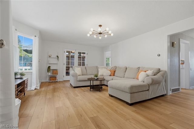 2131 Mount Vernon Boulevard NW, Canton, OH 44709