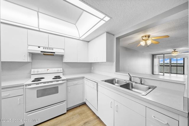 300 S Sykes Creek Parkway 204, Merritt Island, FL 32952