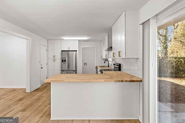 3993 Brookcrest Circle, Decatur, GA 30032