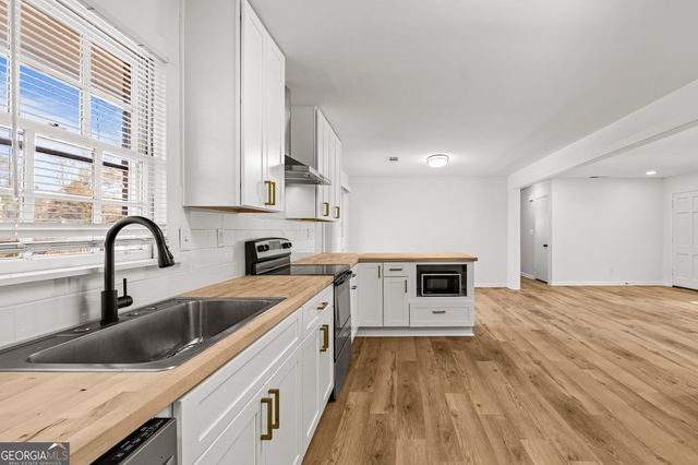 3993 Brookcrest Circle, Decatur, GA 30032