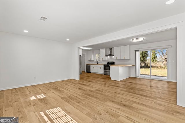 3993 Brookcrest Circle, Decatur, GA 30032