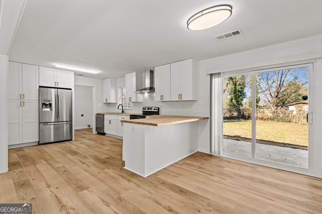 3993 Brookcrest Circle, Decatur, GA 30032