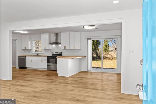 3993 Brookcrest Circle, Decatur, GA 30032