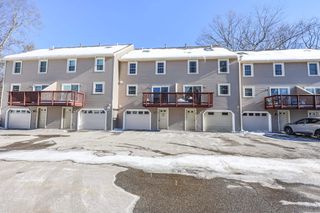 65 Glastonbury Drive, Nashua, NH 03063