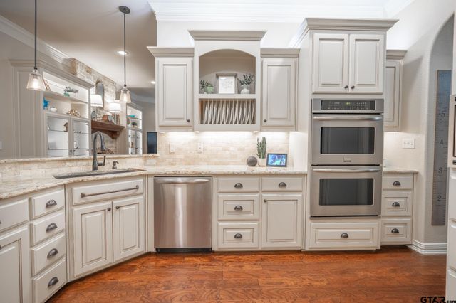 23618 Lakeview Dr, Bullard, TX 75757