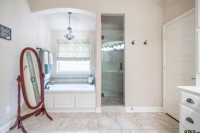 23618 Lakeview Dr, Bullard, TX 75757