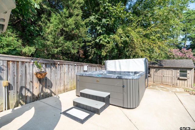 23618 Lakeview Dr, Bullard, TX 75757