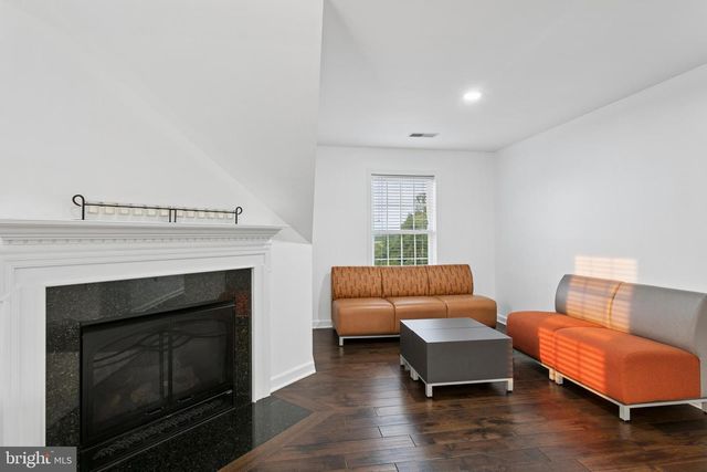 1101 MOUNTAIN RD, Haymarket, VA 20169