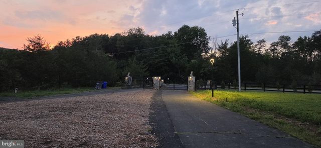 1101 MOUNTAIN RD, Haymarket, VA 20169
