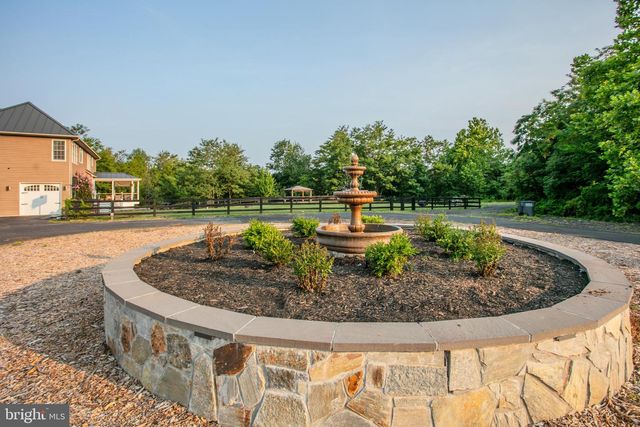 1101 MOUNTAIN RD, Haymarket, VA 20169