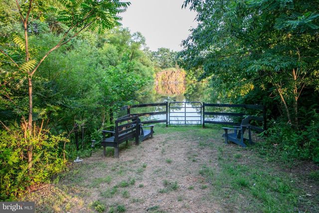 1101 MOUNTAIN RD, Haymarket, VA 20169