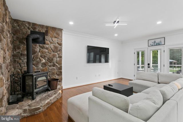 1101 MOUNTAIN RD, Haymarket, VA 20169