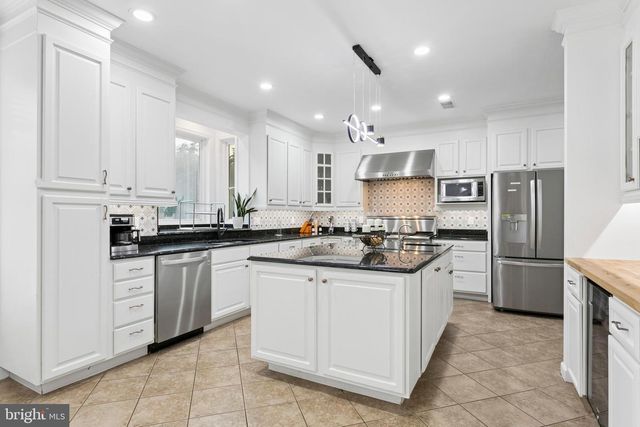 1101 MOUNTAIN RD, Haymarket, VA 20169