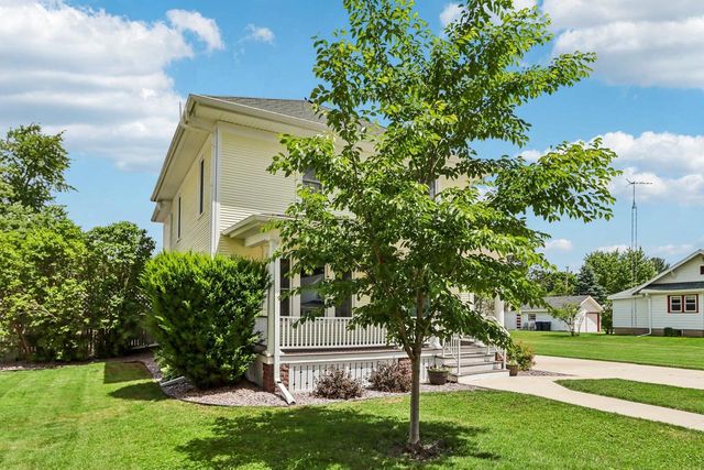 1401 Oakland Avenue, Janesville, WI 53545