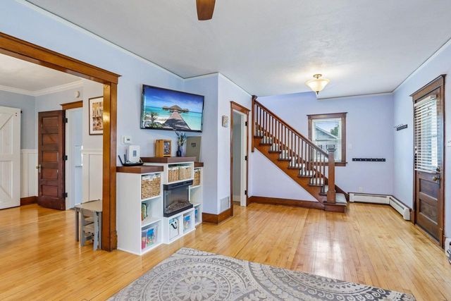 1401 Oakland Avenue, Janesville, WI 53545
