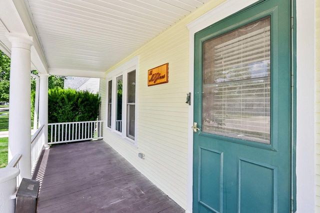 1401 Oakland Avenue, Janesville, WI 53545