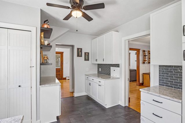 1401 Oakland Avenue, Janesville, WI 53545