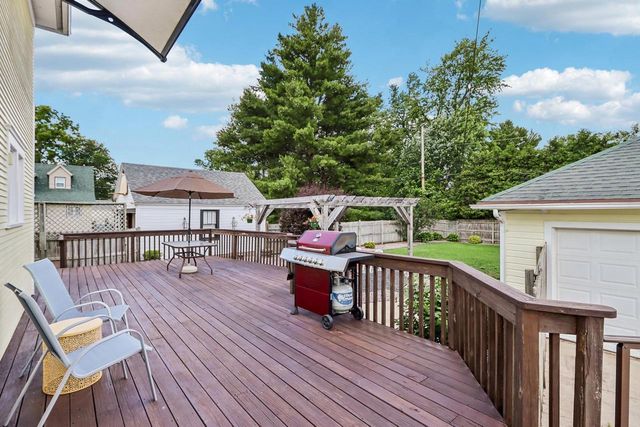 1401 Oakland Avenue, Janesville, WI 53545