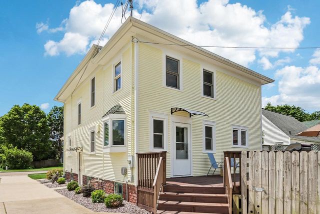 1401 Oakland Avenue, Janesville, WI 53545