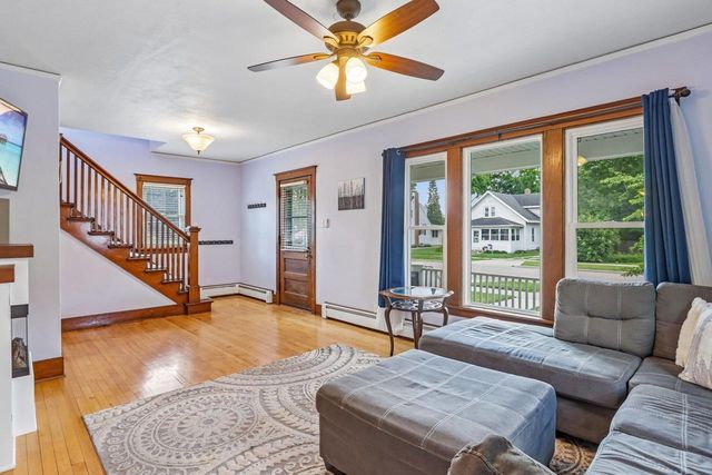 1401 Oakland Avenue, Janesville, WI 53545