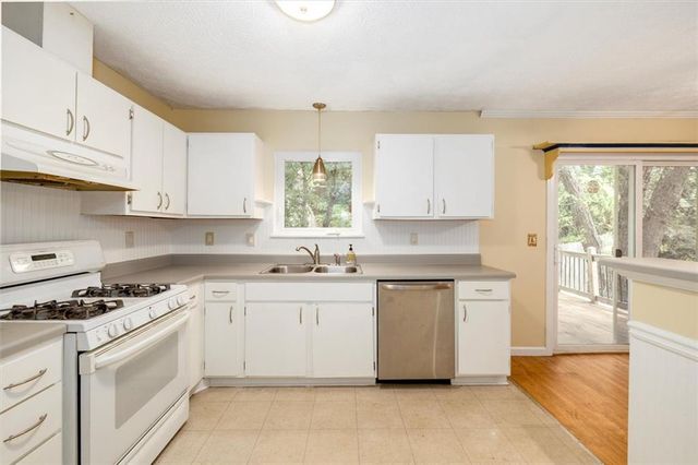 4146 Duesenberg Drive, Tucker, GA 30084