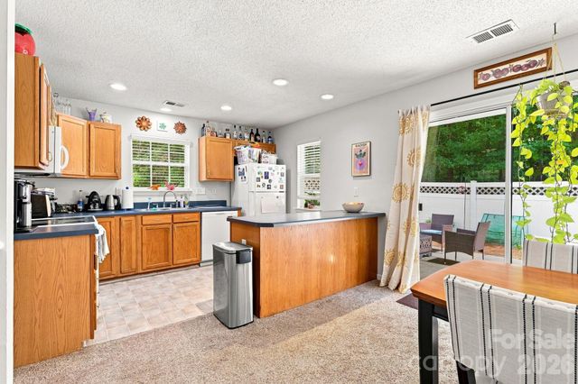 10171 Reindeer Way Lane, Charlotte, NC 28216