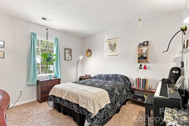 10171 Reindeer Way Lane, Charlotte, NC 28216