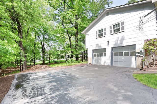 22 Sterling Road, Spring Valley, NY 10977