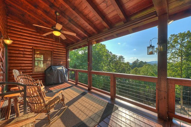 16 Mid Mountain Road, Mineral Bluff, GA 30559