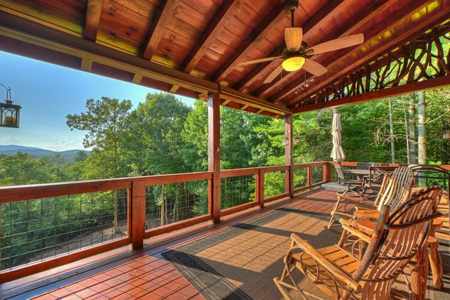 16 Mid Mountain Road, Mineral Bluff, GA 30559