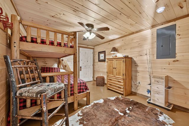 16 Mid Mountain Road, Mineral Bluff, GA 30559
