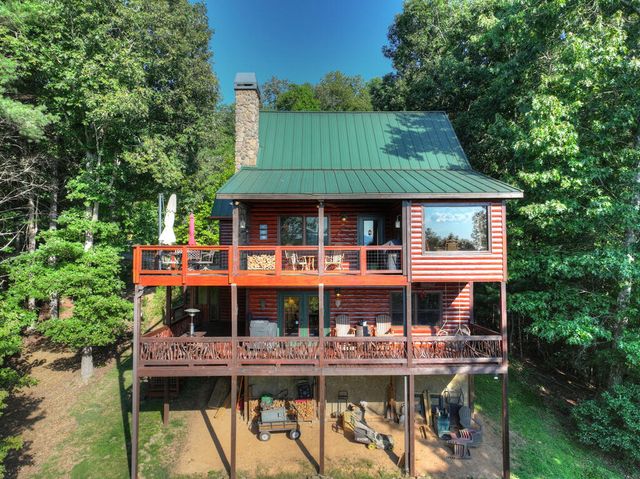 16 Mid Mountain Road, Mineral Bluff, GA 30559