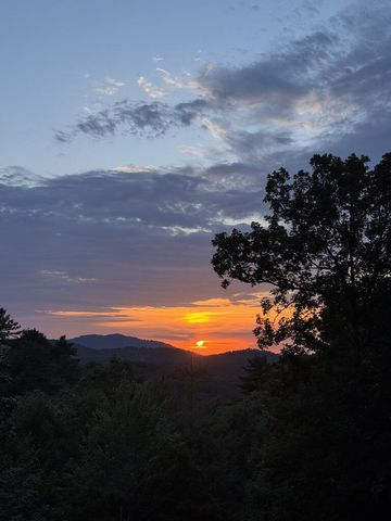 16 Mid Mountain Road, Mineral Bluff, GA 30559