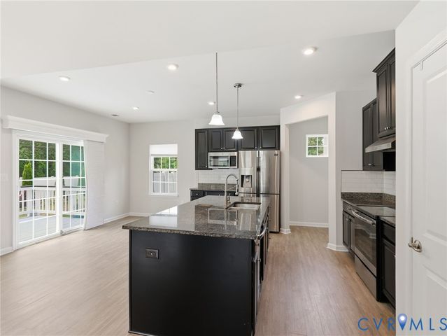 8905 Carters Bridge Ct, Henrico, VA 23228