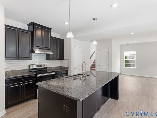 8905 Carters Bridge Ct, Henrico, VA 23228
