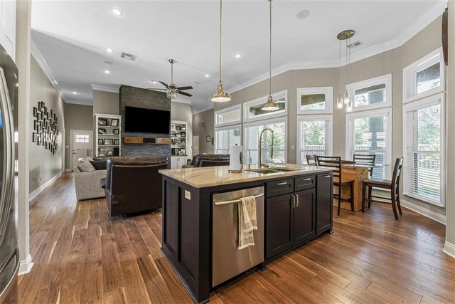 806 S Kade Lane, Lake Charles, LA 70605